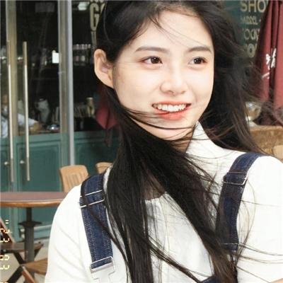 劳拉·马尔斯的眼睛